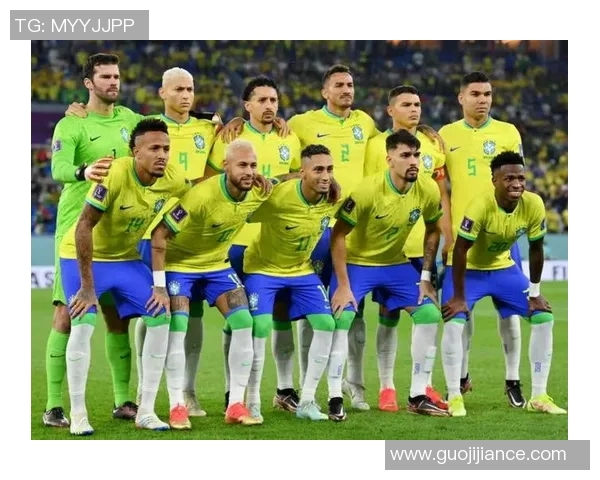 2017年足球最强阵容全面解析与球员表现回顾